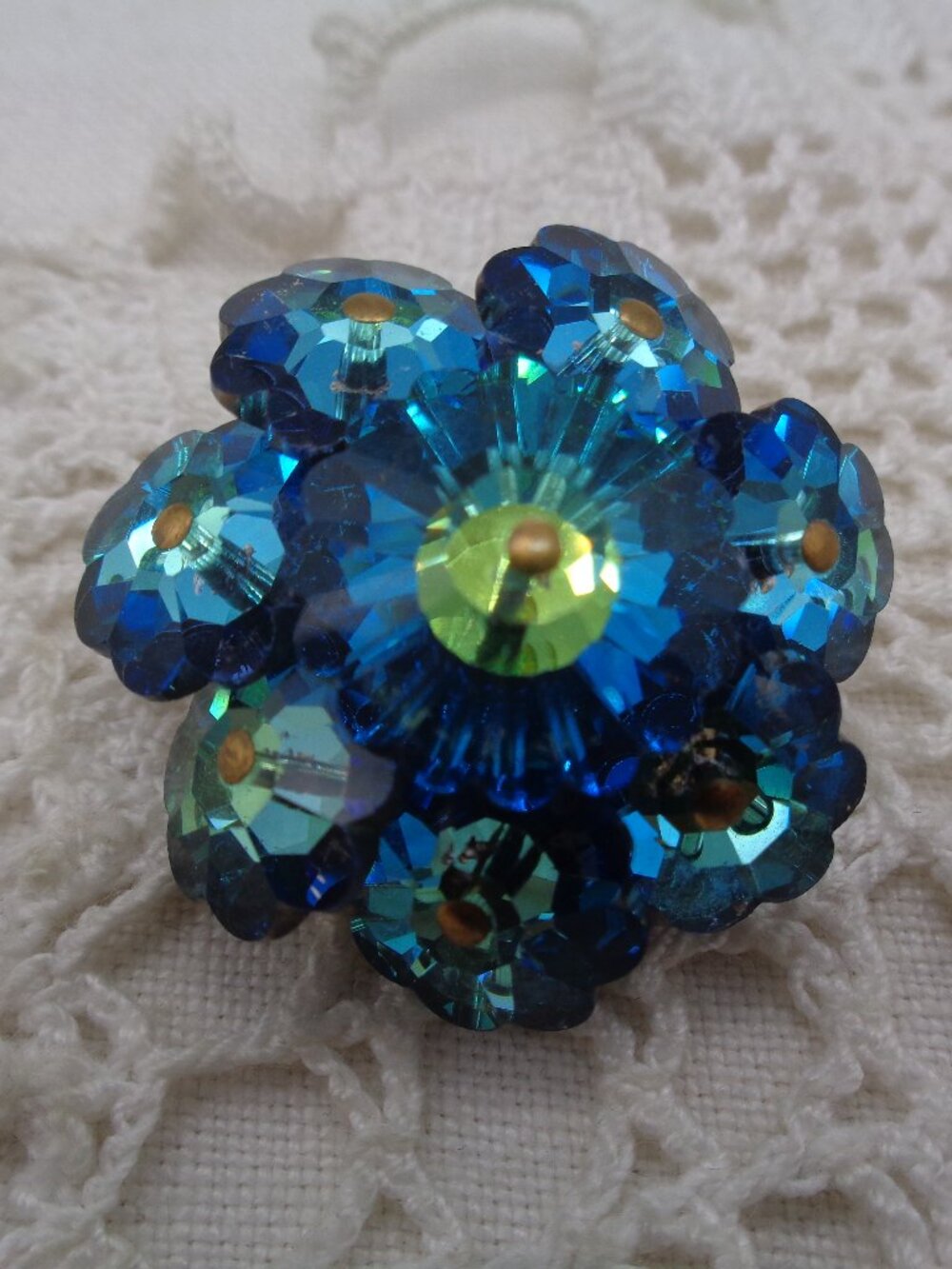 Vintage Peacock Blue Margarita Rivoli Glass Brooch Small
